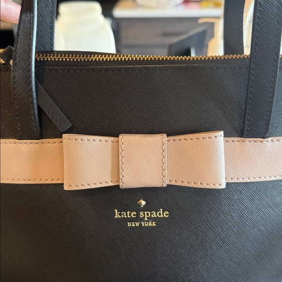 Kate Spade Black Handbag with Cream Bow Tan Designer tote purse bag classy - Picture 4 of 11